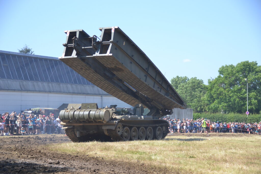 Brückenlegepanzer T 55M beim Museumsfest